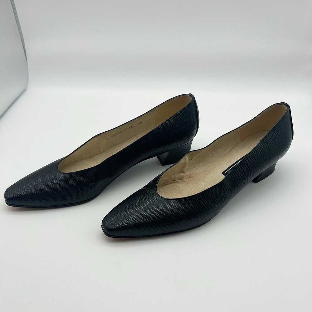 Vintage Stuart Weitzman Croc Design Navy Heels - image 5