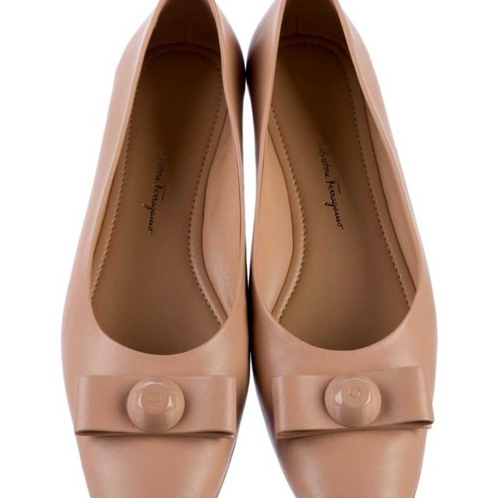 Salvatore Ferragamo Vara bow leather ballet flats… - image 5