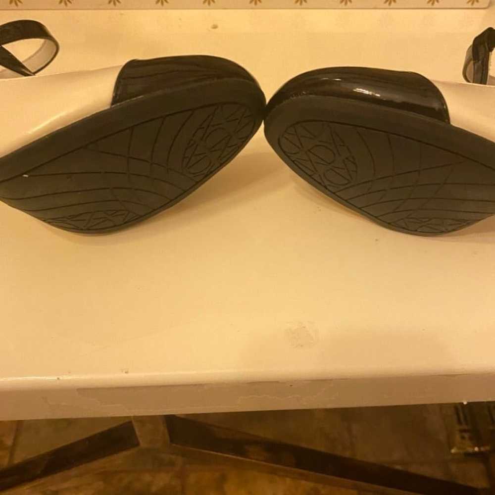 NWOT DEFLEX COMFORT BLACK & WHITE MARY JANES SIZE… - image 6