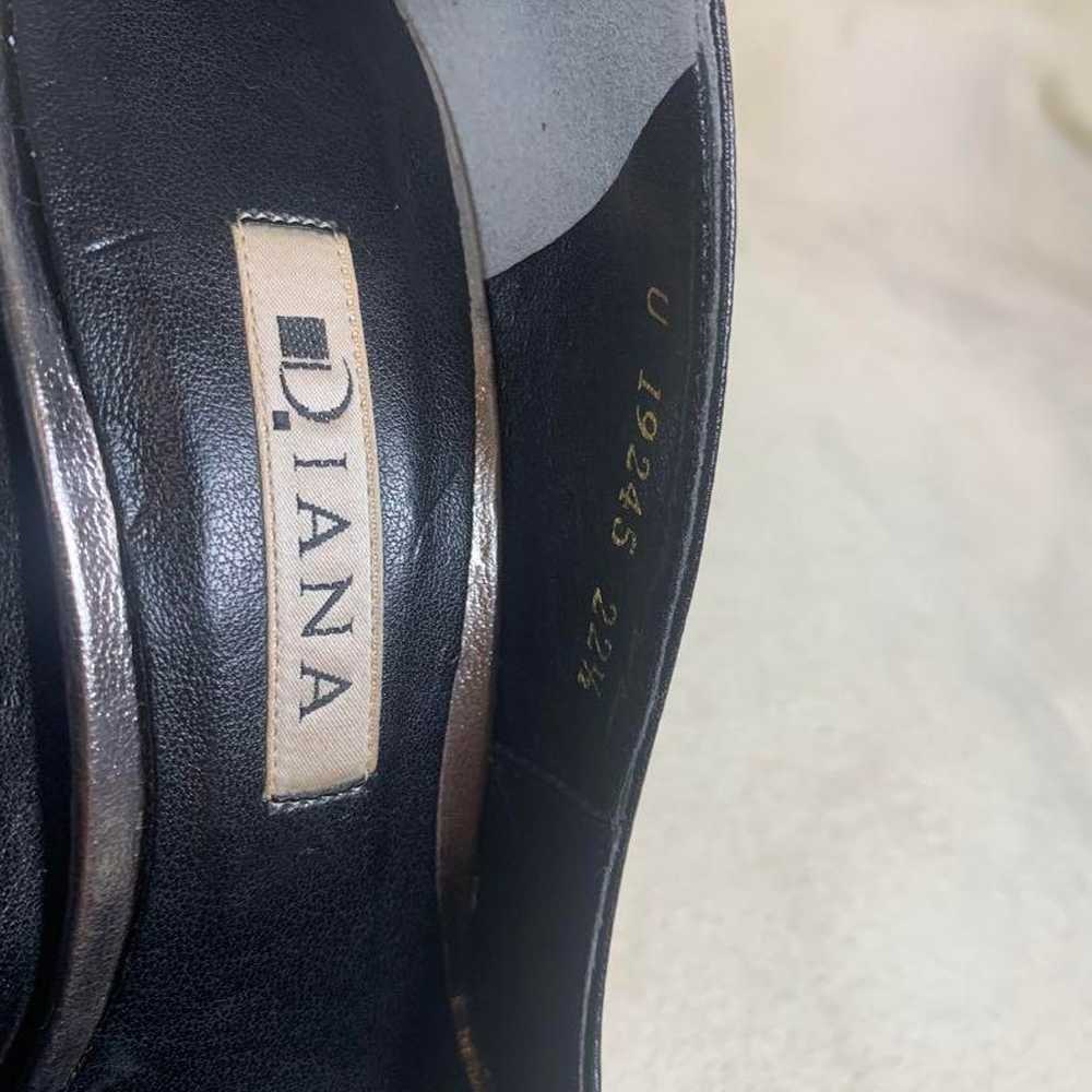 Excellent condition DIANA black leather high-heel… - image 10