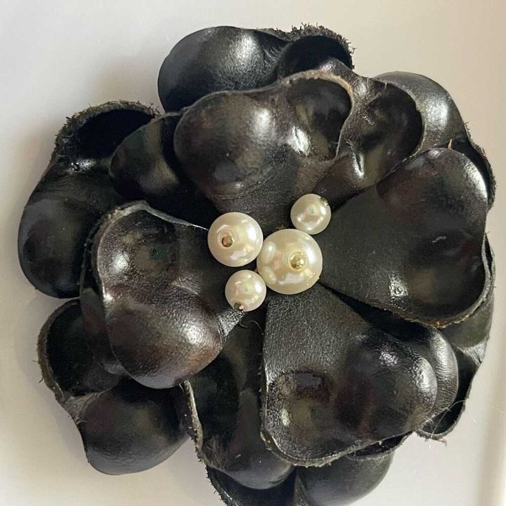 Other Vintage Black Leather Faux Pearl Floral Bro… - image 1