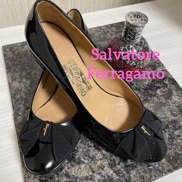 Brand new Salvatore Ferragamo patent leather ribbo