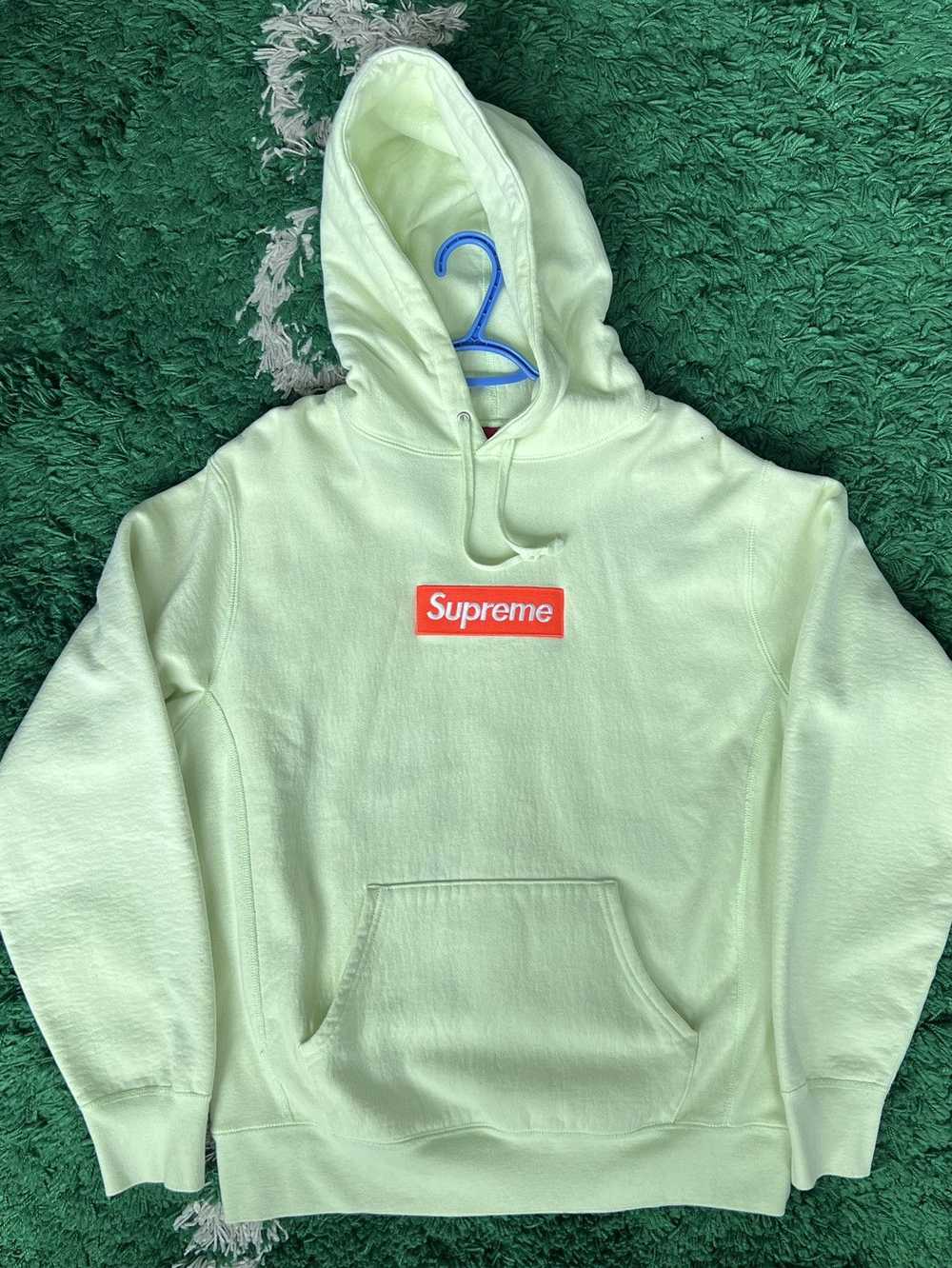 Supreme Supreme Box Logo Hoodie FW17 - image 1