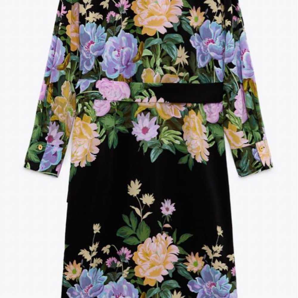 Black floral print midi shirt dress with belt - image 7