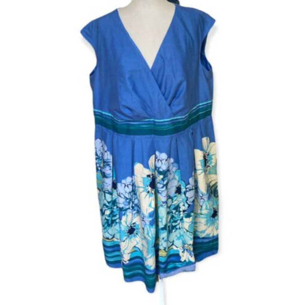 Liz Claiborne Woman Blue Floral skirt Surplice Sl… - image 1