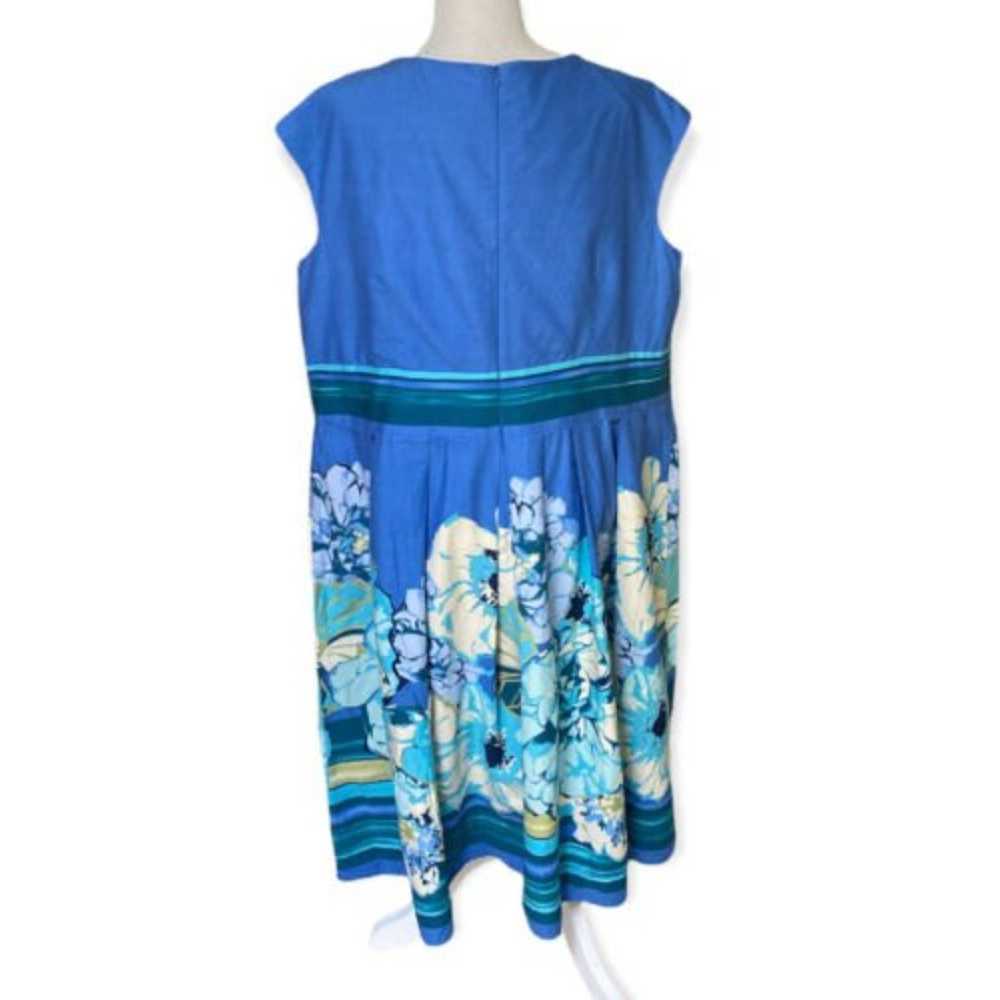 Liz Claiborne Woman Blue Floral skirt Surplice Sl… - image 2