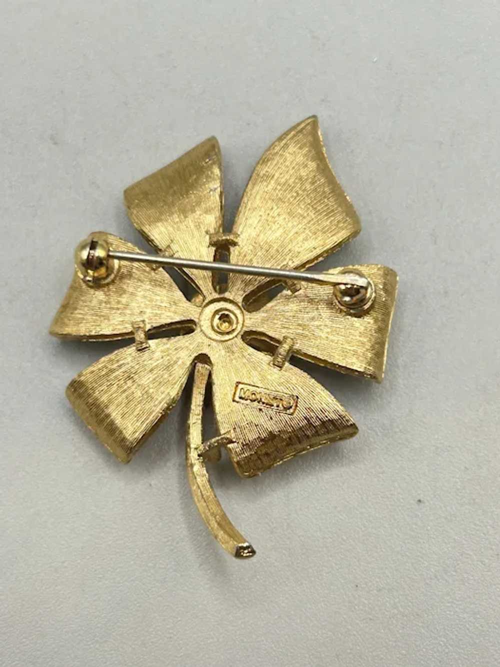 Vintage Monet Gold Tone Stem Flower Brooch Pin Te… - image 5