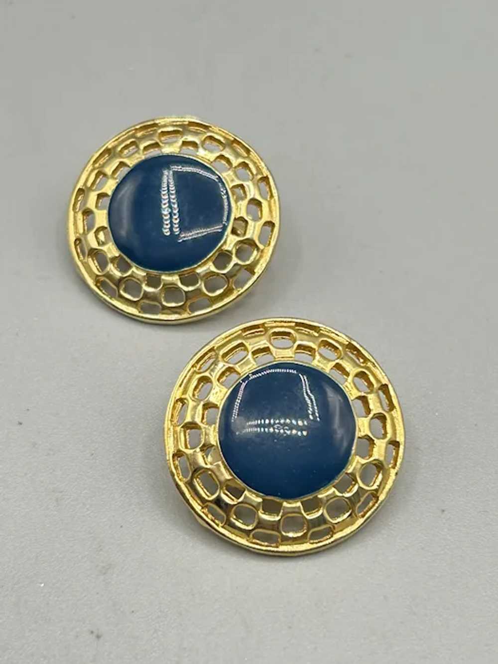 Vintage Clip On Earrings Gold Tone & Dark Blue En… - image 2