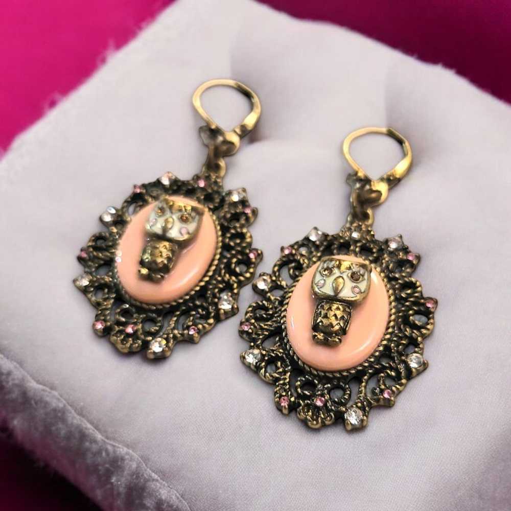 Beautiful Betsey Johnson Owl Earrings - image 3