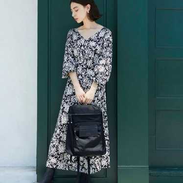 emmi atelier Sleeve Volume Floral Dress - image 1