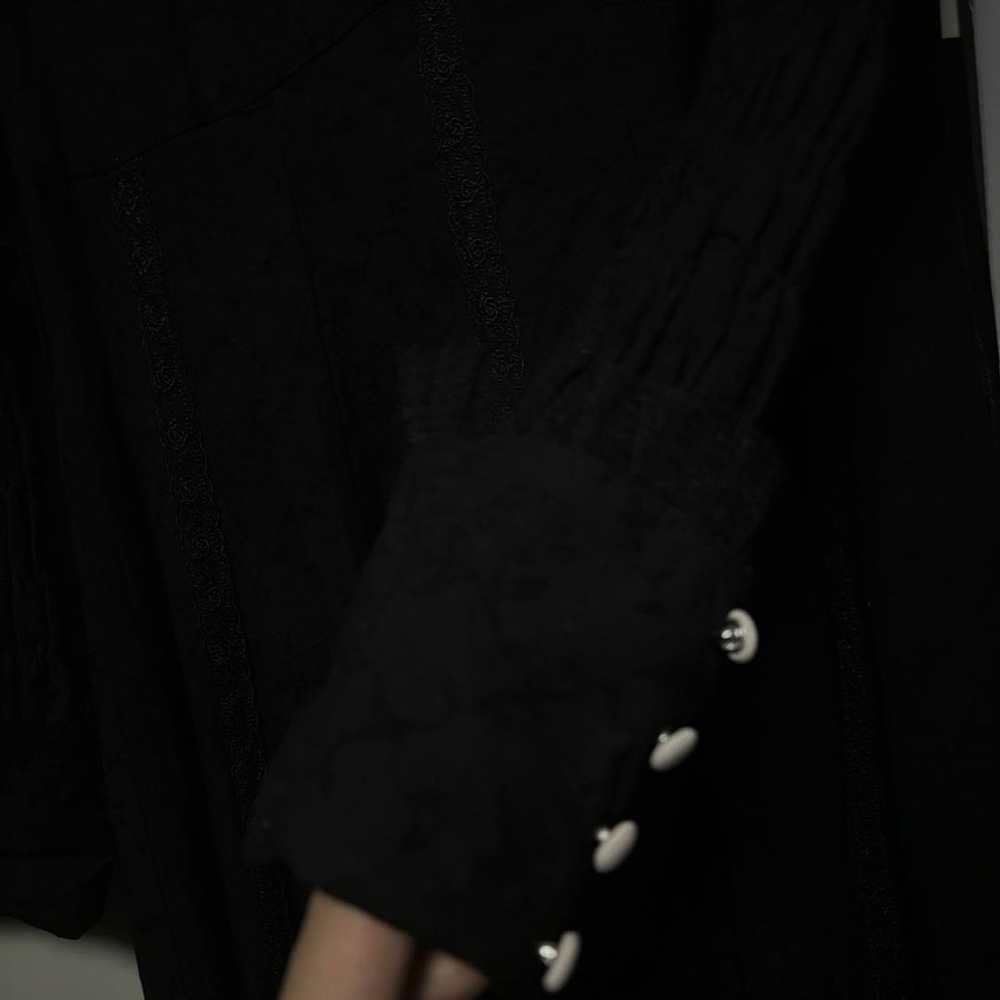 A black long one-piece dress with a gothic lolita… - image 6