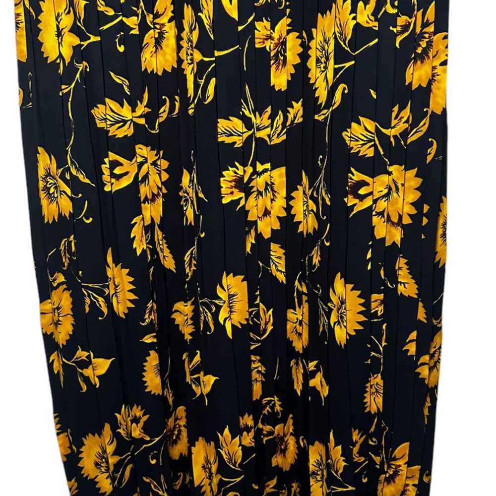 J Crew Dress  Yellow Flowers On Navy Size 6 Midi … - image 6