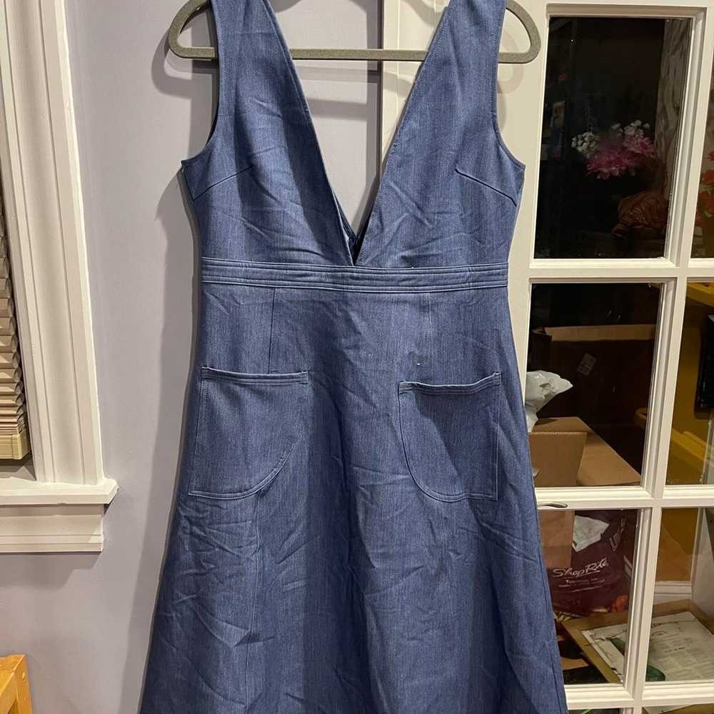 Denim pinafore dress with pockets - image 3