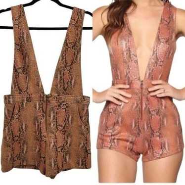 Wild Honey Romper Metallic Scuba Plunging V Daisy… - image 1