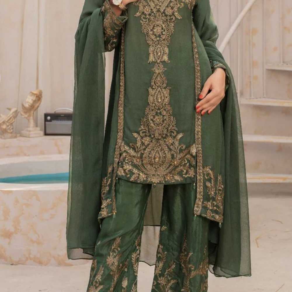 pakistani dresses - image 1