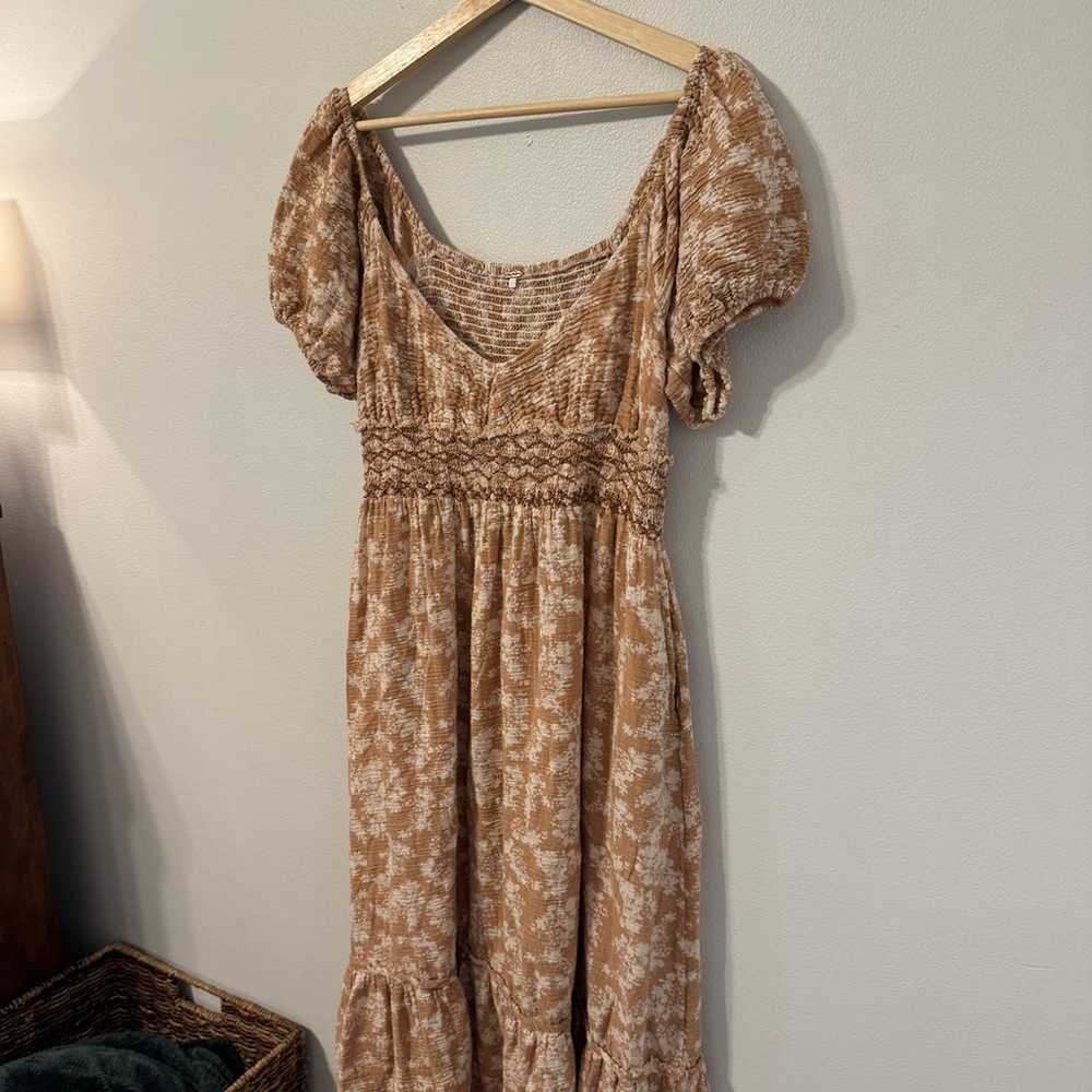 Free People Ellie Midi Dress in Neutral Smocked W… - image 5