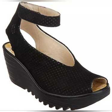 Fly fashion london yala wedge