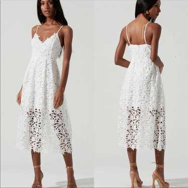 ASTR The Label Lace A Line Midi Dress Size Medium - image 1