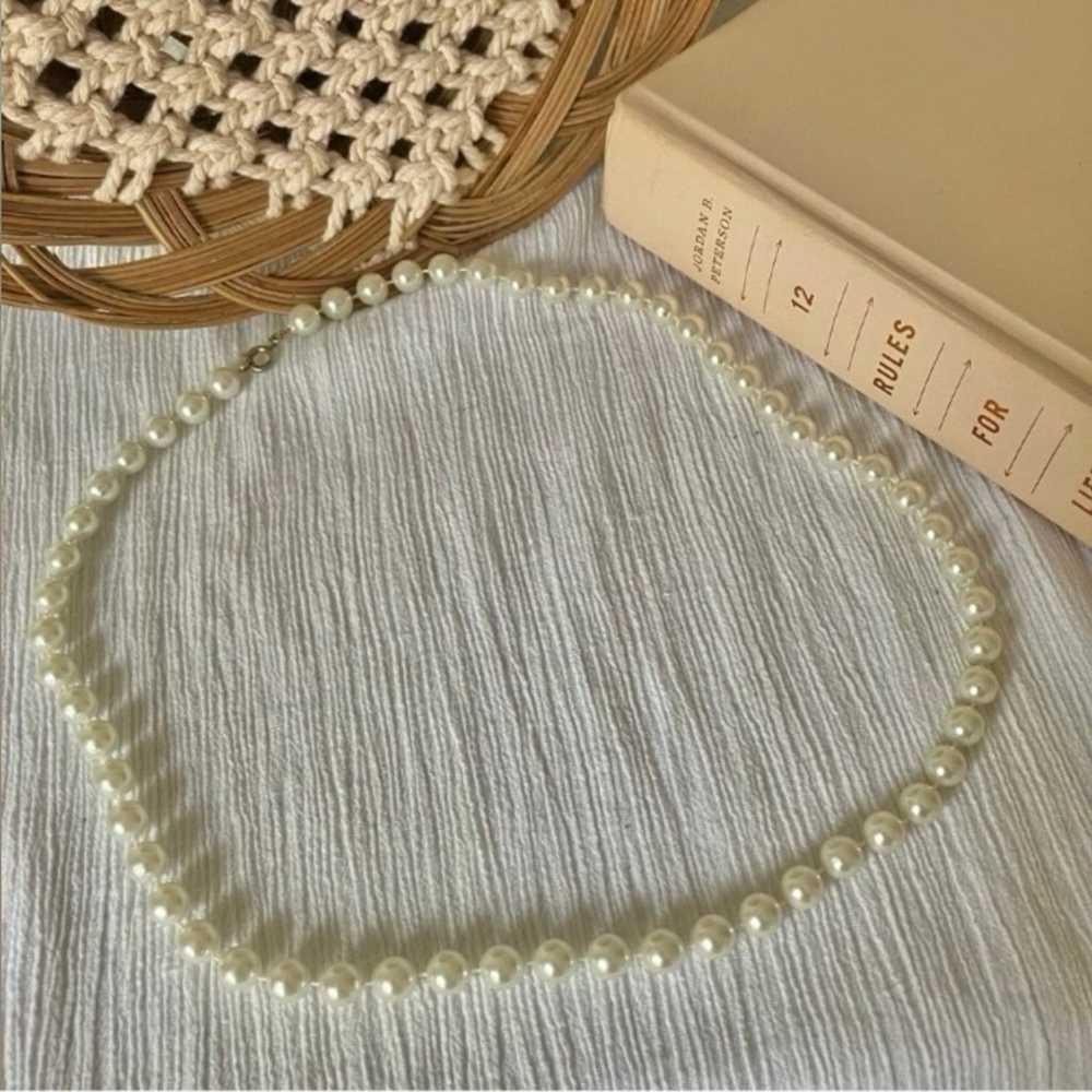 White Pearl Necklace Vintage “Delphine”  22.5” Ha… - image 5