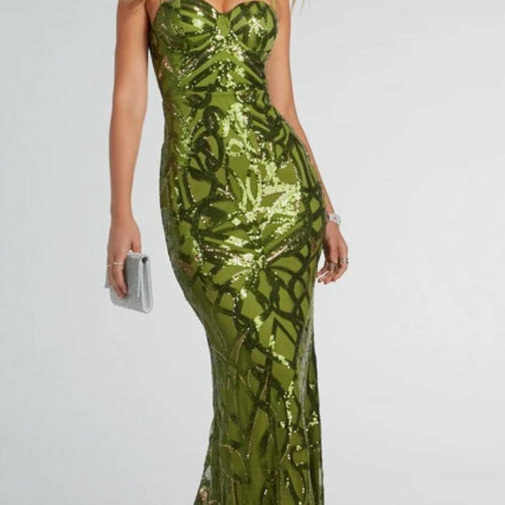 Green Sequined Prom Dress - image 7