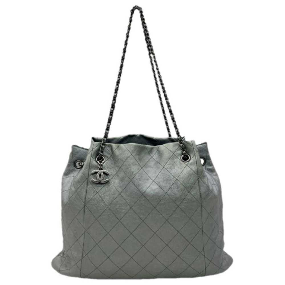 Chanel Up In The Air leather tote - image 1