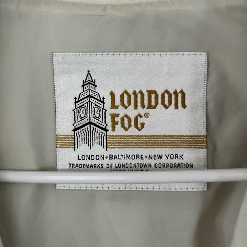 London Fog Vintage London Fog Winter White Belted… - image 10