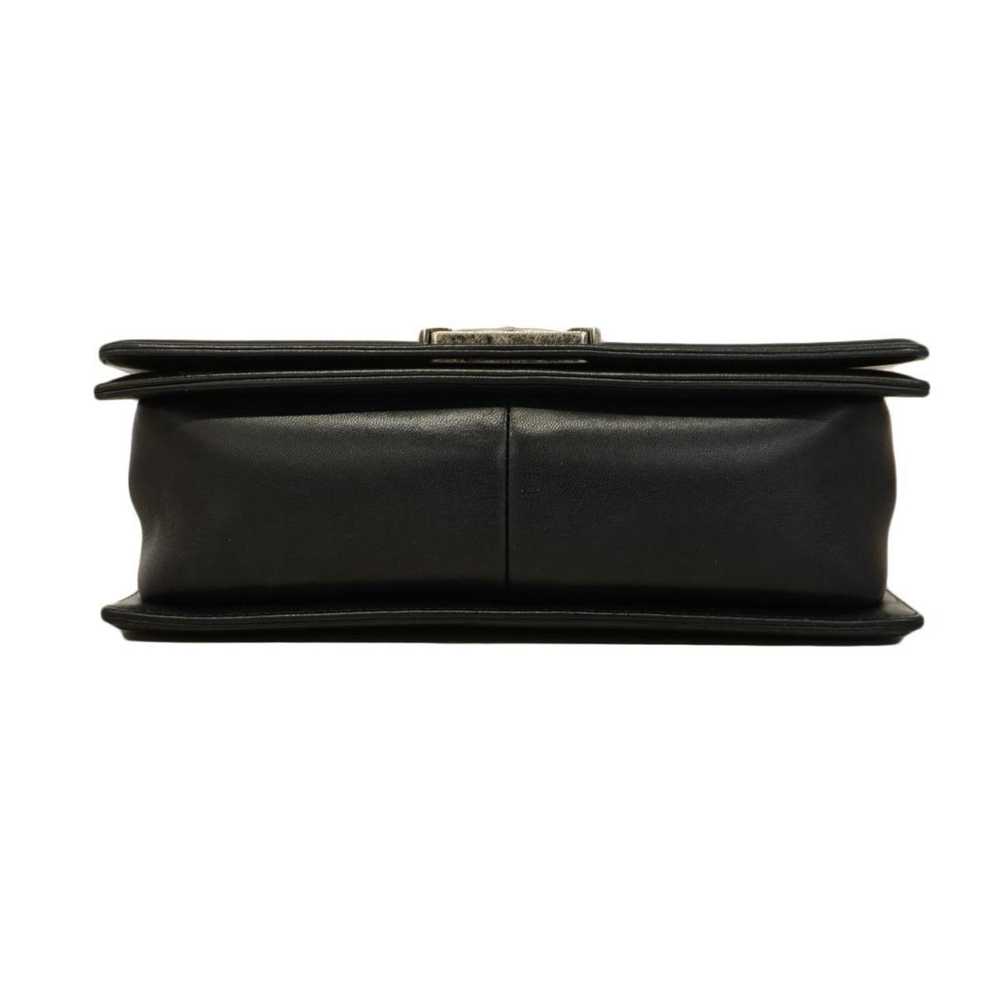 Chanel Boy Black Leather Shoulder Bag (Pre-Owned) - image 3