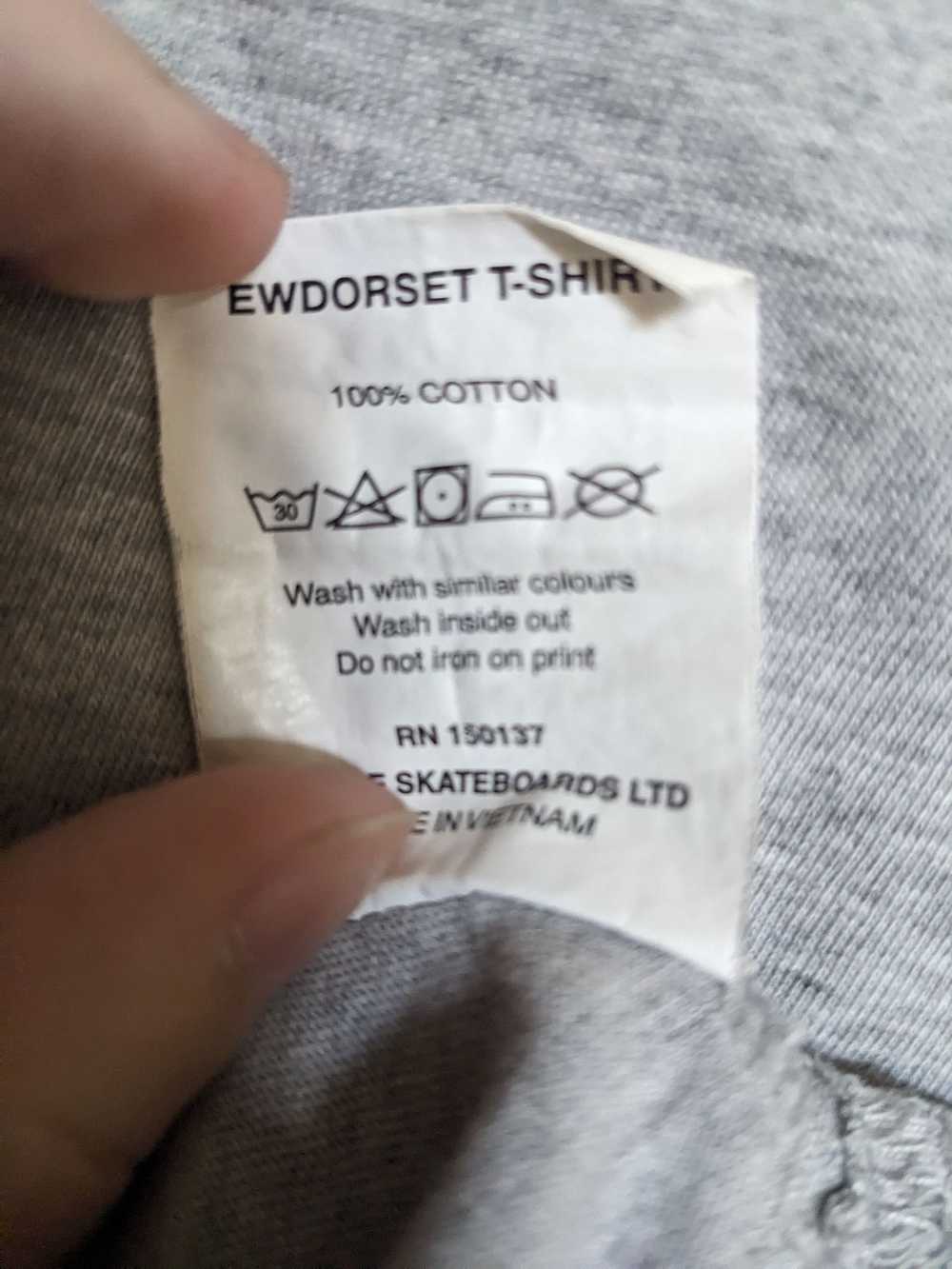 Palace Ewdorset Tee - image 4