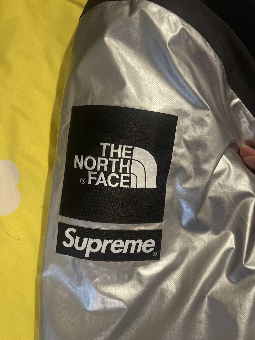 Supreme × The North Face Supreme TNF metallic mou… - image 3