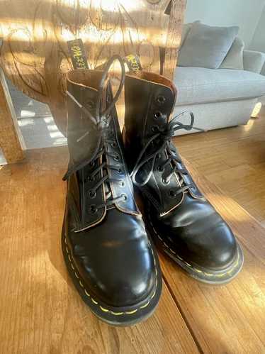 Dr. Martens Dr. Martins 1460 (made in England)