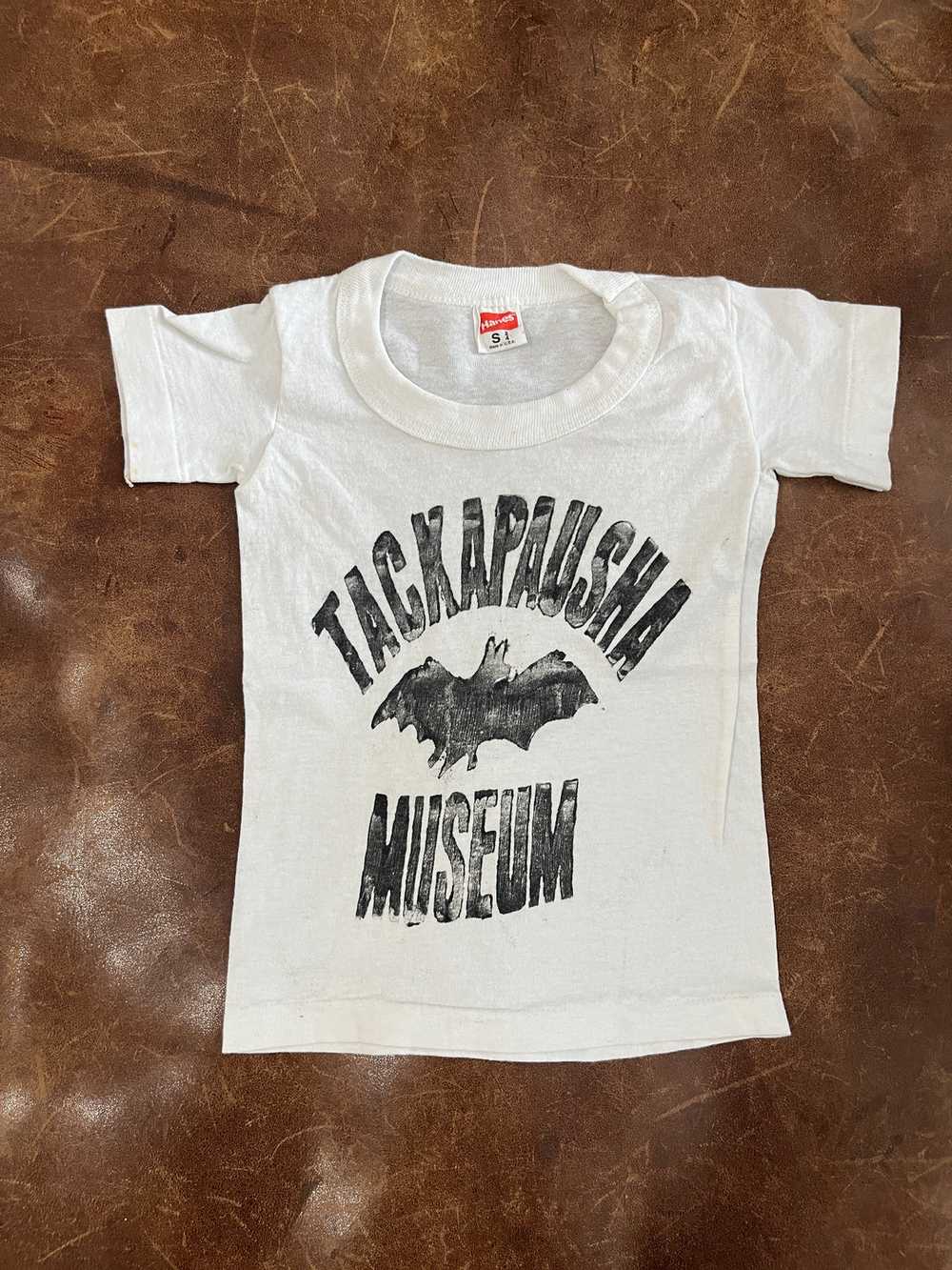 60s/70s Tackapausha Museum Kids tee - image 1