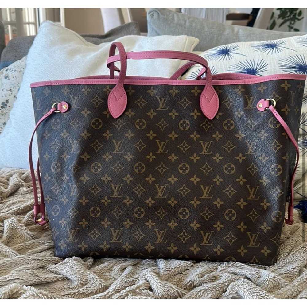 Louis Vuitton Neverfull tote - image 4