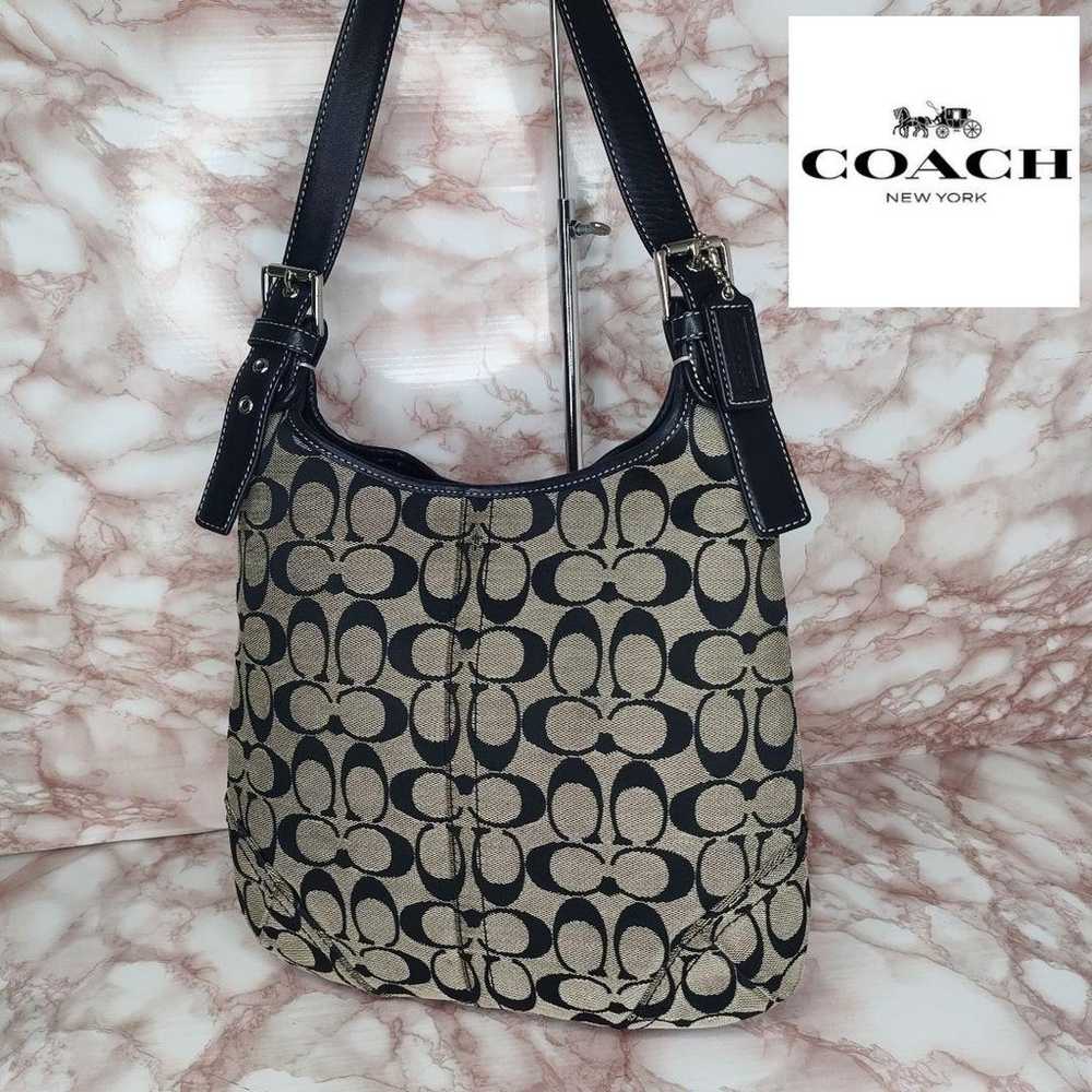 D32 COACH Signature Shoulder Bag - image 1