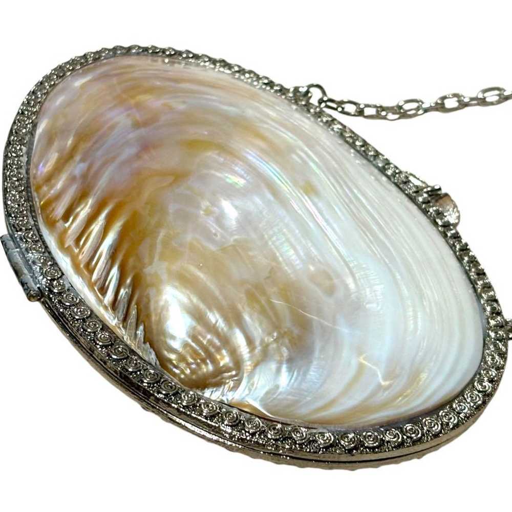 Oval-shaped party bag made of pearl oyster shell … - image 4