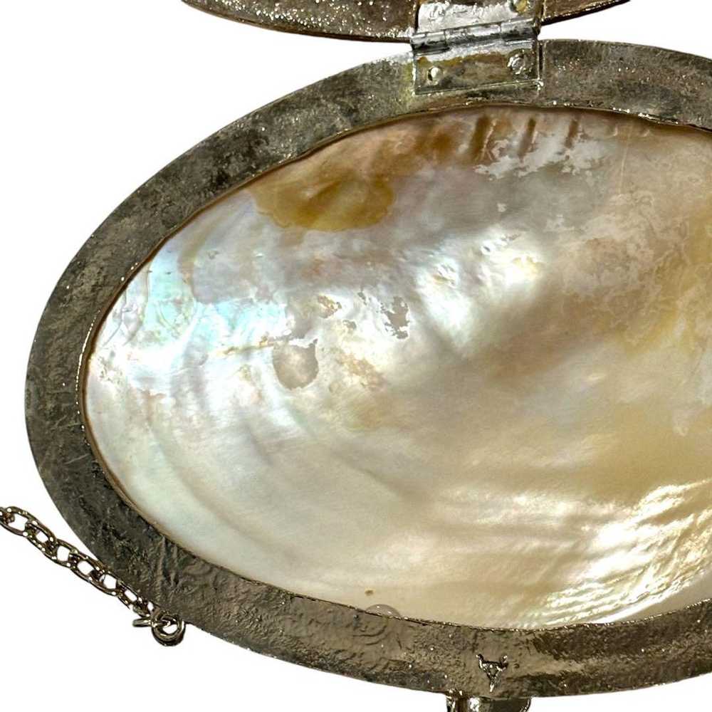 Oval-shaped party bag made of pearl oyster shell … - image 6