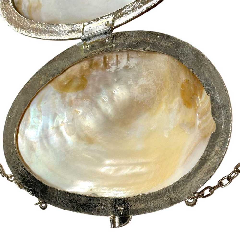 Oval-shaped party bag made of pearl oyster shell … - image 8