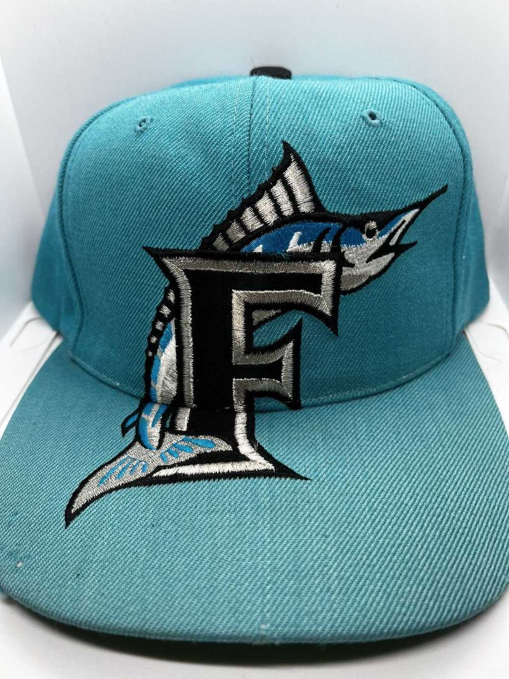 Logo 7 Rare Vintage Big Logo Florida Marlins Snap… - image 1