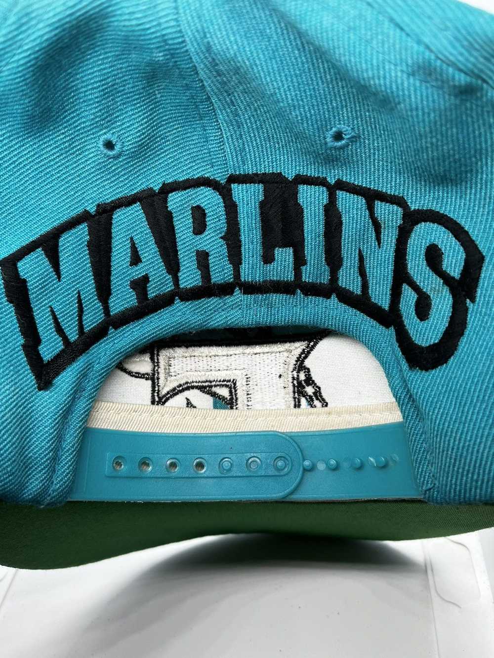 Logo 7 Rare Vintage Big Logo Florida Marlins Snap… - image 2