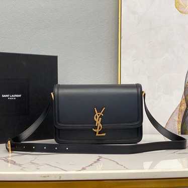 Yves Saint Laurent Shoulder Bag