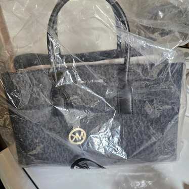 Michael kors sheila satchel