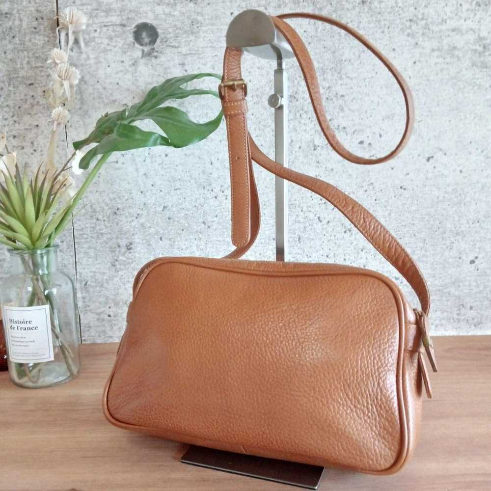 Vintage leather shoulder bag by Givenchy, a high-… - image 3