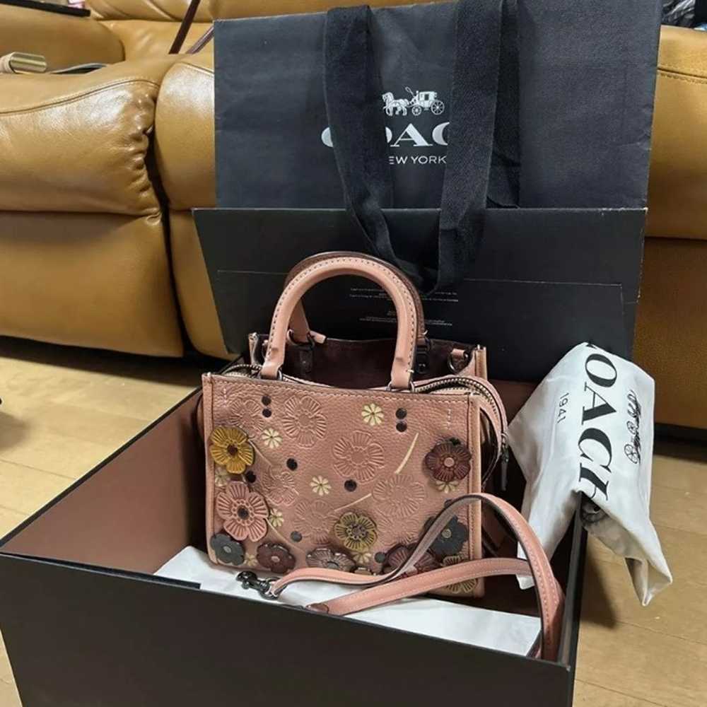 Coach Rogue 25 With Tea Rose Box - image 11