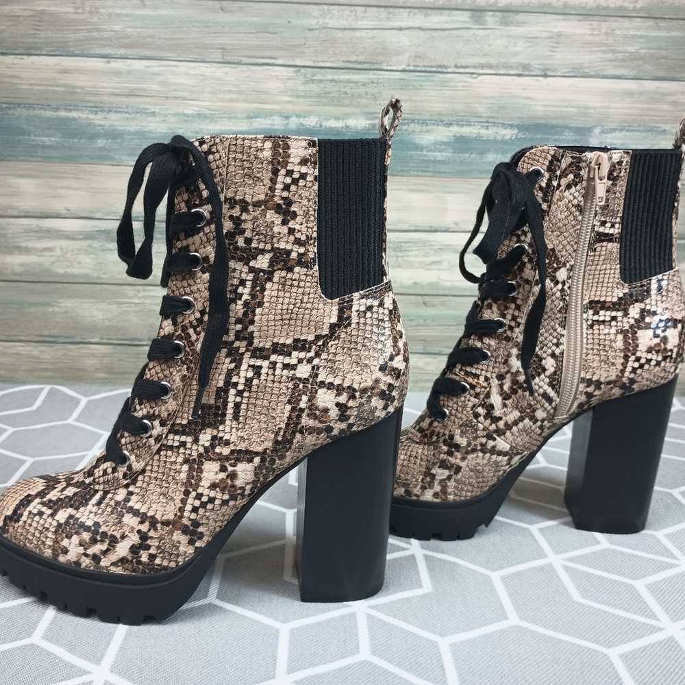 Steve Madden Boots Size 7 1/2 snake skin Animal p… - image 4