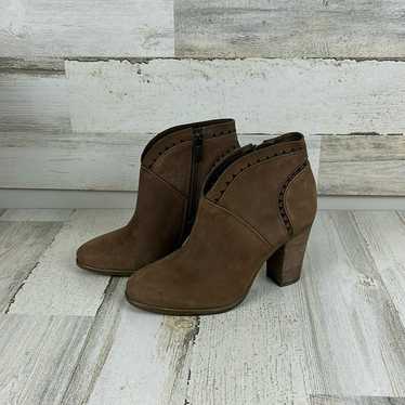 Vince Camuto womens sz 5.5 brown suede diamond cu… - image 1