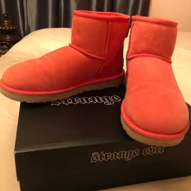 UGG classic mini size 8