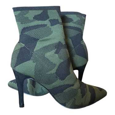 NWOT MIA Camouflage Ankle Boots