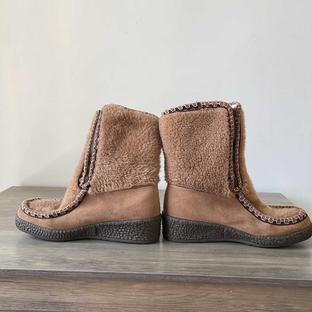 Vintage Yodelers brown suede & fleece wedge boots… - image 3