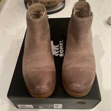 Sorel Emelie Chelsea Boots