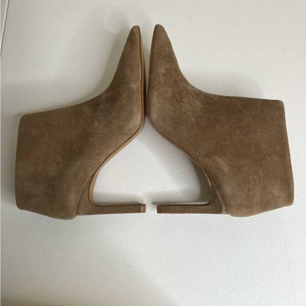 Vince Camuto Saston Bootie Taupe Suede Leather Po… - image 7