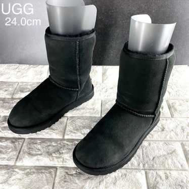 ★ Brand new UGG CLASSIC SHORT 5825 sheepskin boot… - image 1